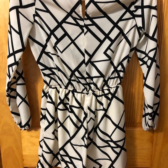 Just Fab black/white romper - Picture 2 of 2